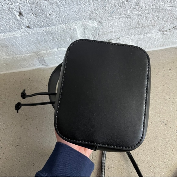 ❌ SOLD ❌ Fendi Mon Tresor in Black Leather - Picture 8 of 12